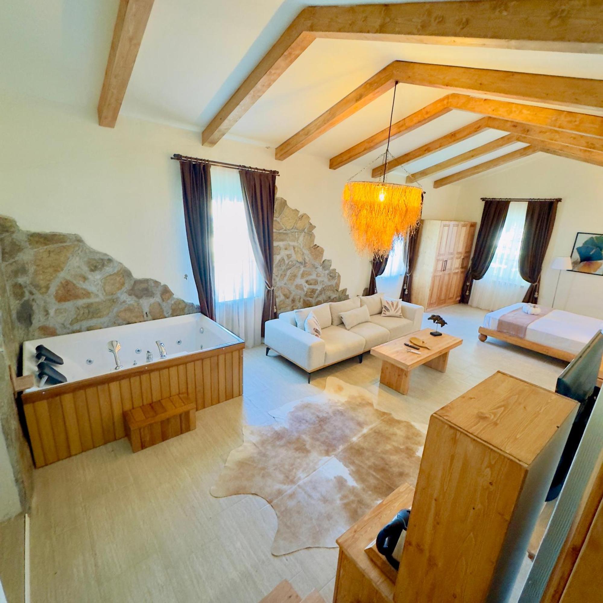 Ride And Stay Cesme Exterior photo