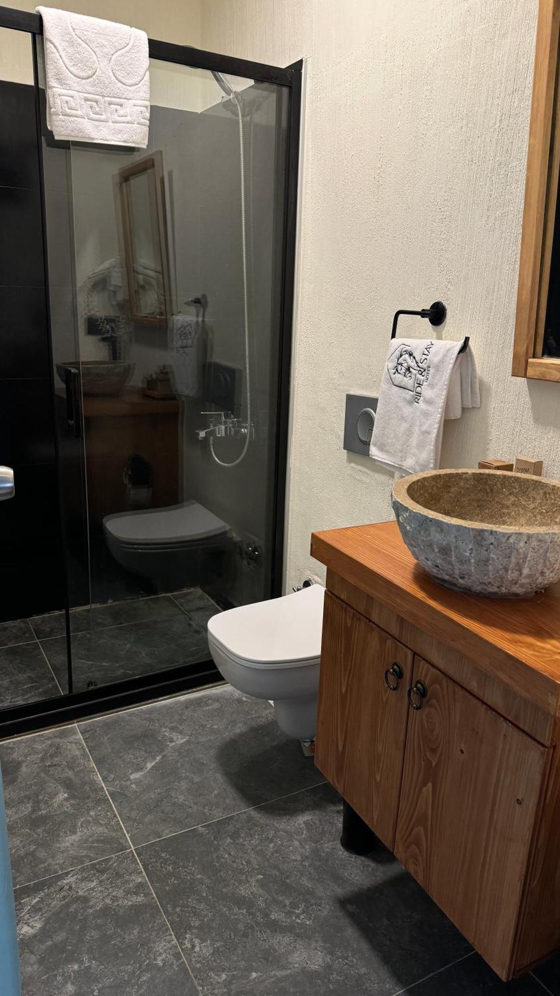 Ride And Stay Cesme Exterior photo