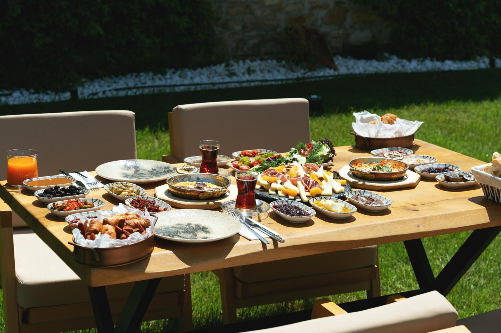 Ride And Stay Cesme Exterior photo